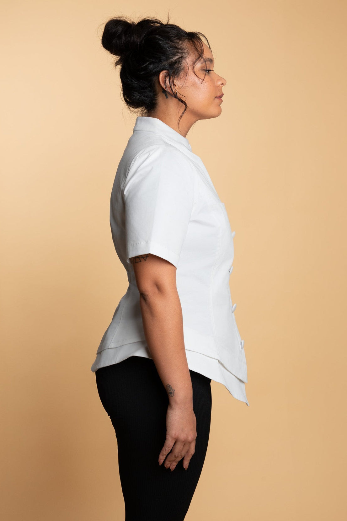 Stylish women’s chef jacket in Coconut – themodernculinarian